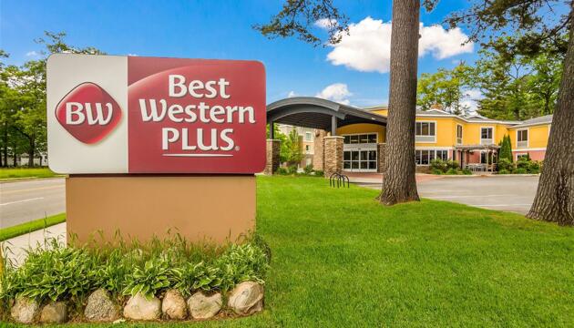 Photo – Hotel Best Western Plus Traverse City