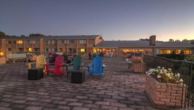 Photo – Resort Old Orchard Inn Resort and Spa