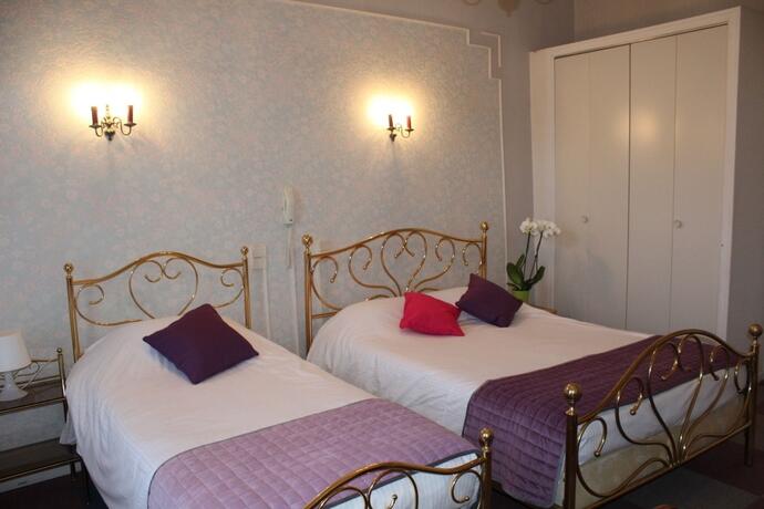 Foto de una habitación de Enzo Hôtel Contrexeville