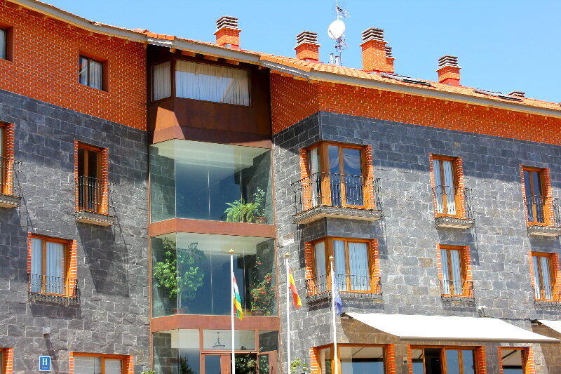Foto del exterior de Hotel Conde De Badaran