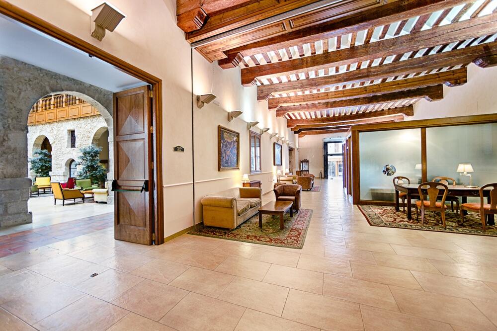Foto de las zonas nobles de AZZ Peñafiel Las Claras Hotel &amp;amp; Spa