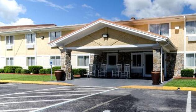 Photo – Hotel Rodeway Inn &amp; Suites Jacksonville near Camp Lejeune