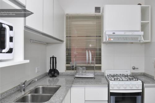Foto de una habitación de Bvld. San Juan by Simply Feel at Home