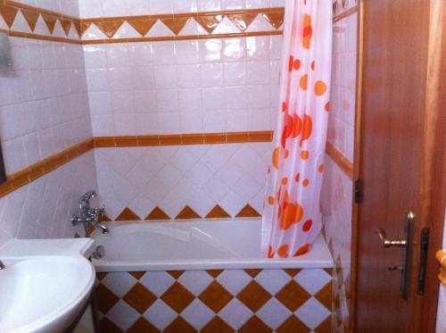Foto del baño de Casas y chalets Moinho do Roque