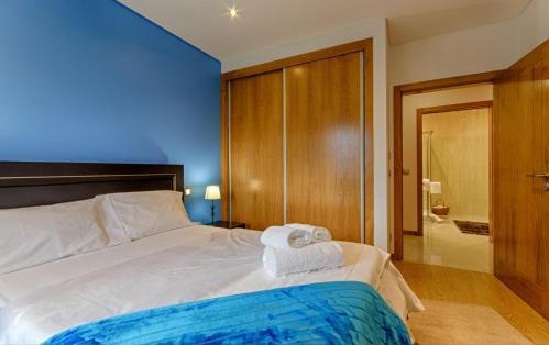 Foto de una habitación de Casas y chalets Quinta de Remoães