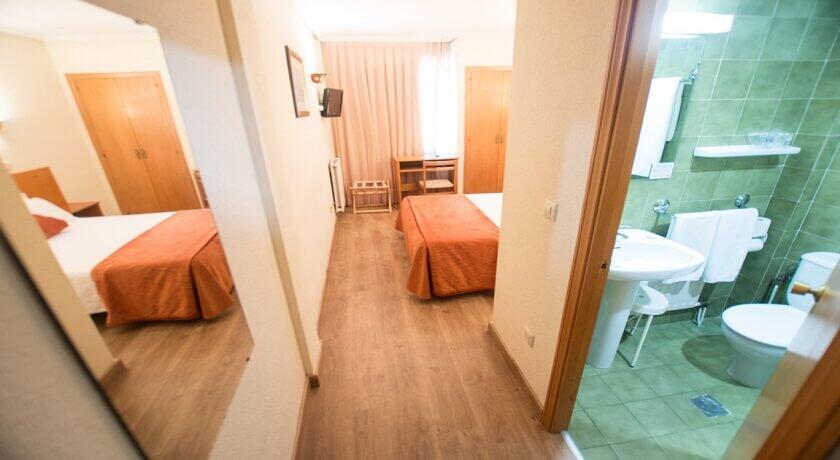 Foto de una habitación de Hotel Colón 27