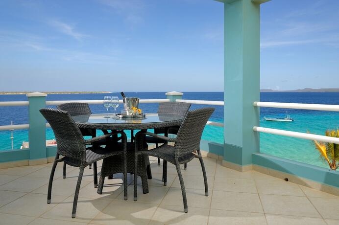 Photo – Aparthotel Den Laman Condominiums