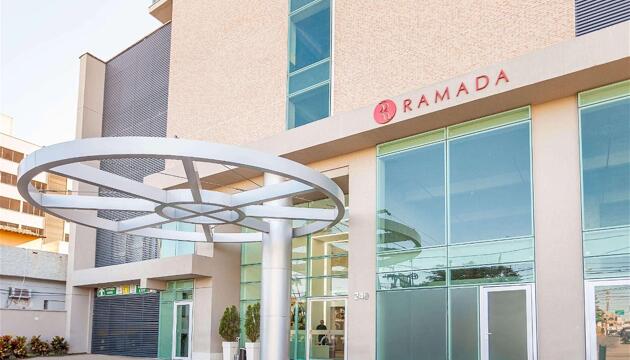 Foto de Ramada by Wyndham Macae Hotel &amp; Suites