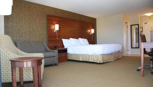 Photo – Motel Budget Host Inn &amp; Suites