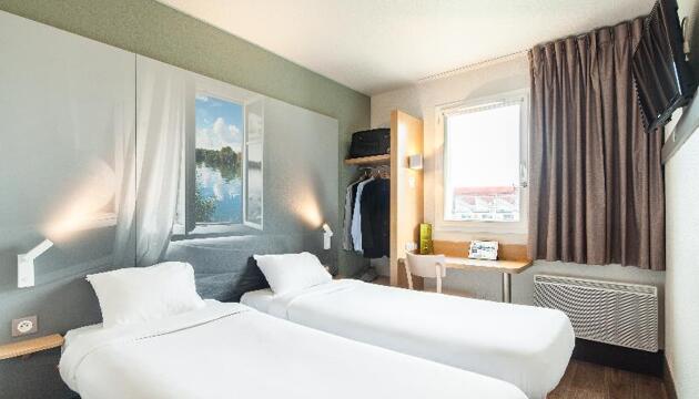 Foto de B&amp;B Hôtel EVRY LISSES 1