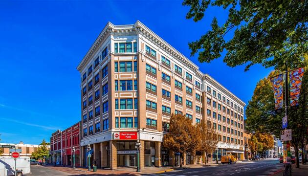 Foto de BEST WESTERN PLUS Carlton Plaza Hotel