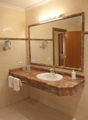 Foto del baño de Hotel Can Xim