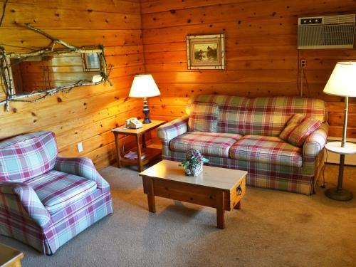 Room – Hotel Birchwood Inn