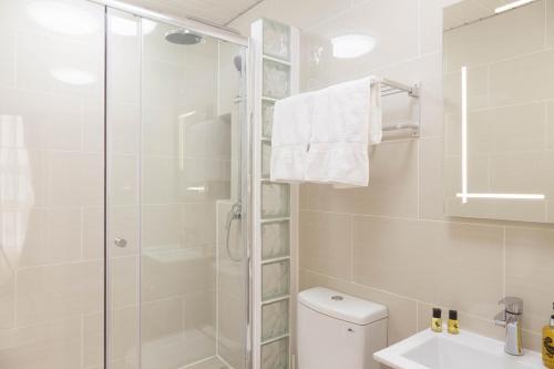 Foto del baño de Aparthotel Welcome Inn Victoria