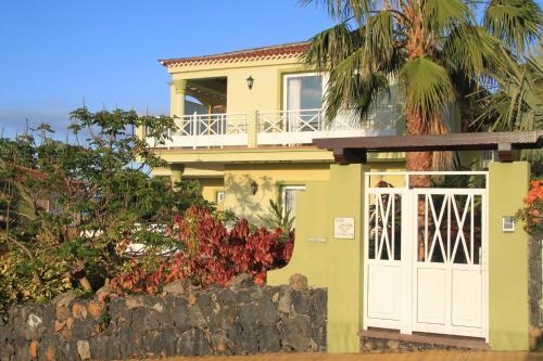 Foto del exterior de Apartamentos Vistamar
