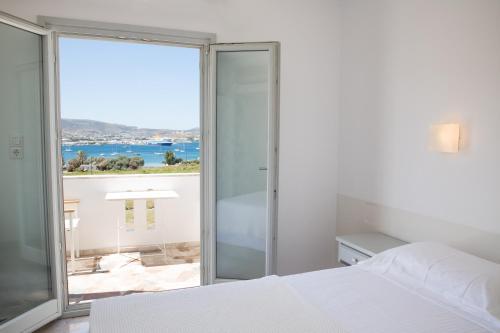 Foto del entorno de Roses Beach Hotel