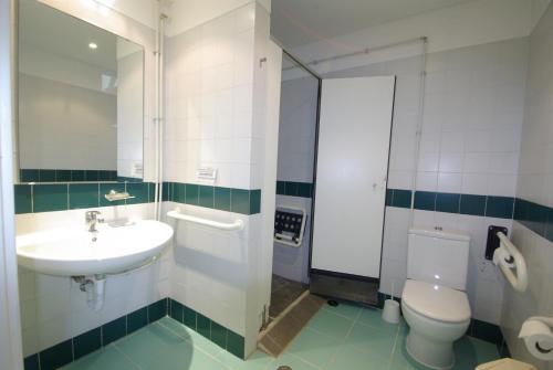 Foto del baño de HI Parque das Nações – Pousada de Juventude
