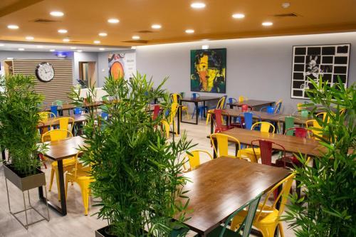 Foto de restauración de HI Parque das Nações – Pousada de Juventude
