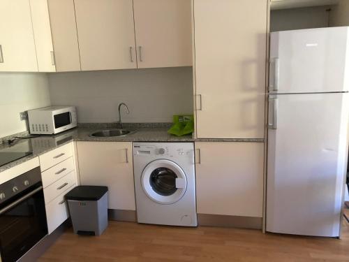 Foto de una habitación de Apartamentos Sant Jordi