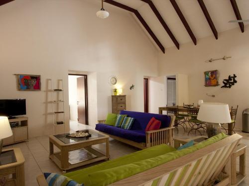 Room – Ocean View Villas