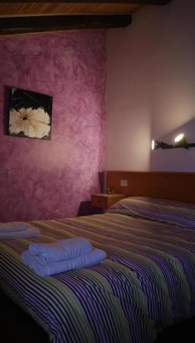 Room – Fonda Domingo