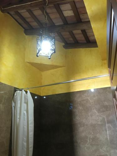 Bathroom – Casa Rural La Plazuela