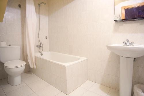 Foto del baño de Taberna de Tresviso