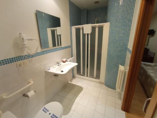 Foto del baño de Hotel A Raiña