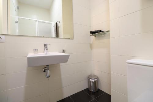 Bathroom – Apartments San Bernardo