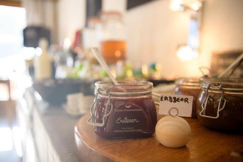 Dining – Hotel Olympia