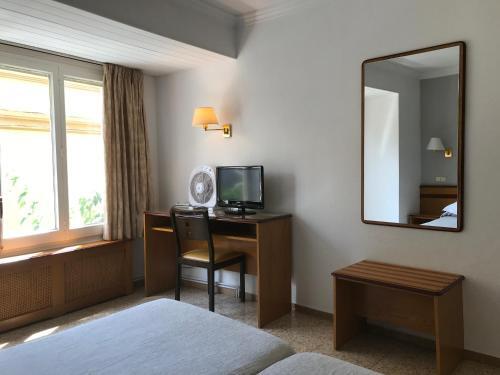 Foto de una habitación de Hostal Can Pou