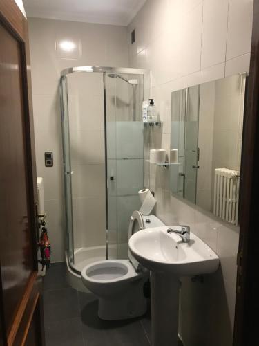 Foto del baño de Hostal imperio