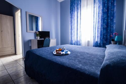Foto de una habitación de Miramare Hotel