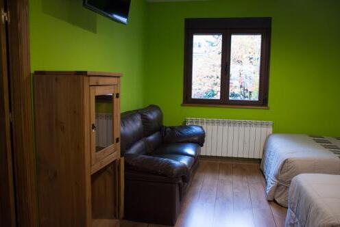 Room – Hostal Rural La Tintoreria