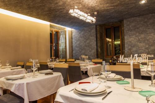 Foto de restauración de Hotel O Semaforo