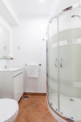 Foto del baño de CASA DE LA LUZ -Elegante Casco Antiguo 6-Hab-12PX