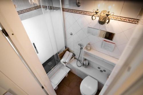 Bathroom – Barocchetto Romano