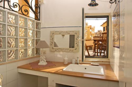 Bathroom – Barocchetto Romano