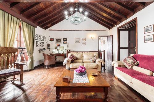 Foto de una habitación de Casas y chalets El Pósito