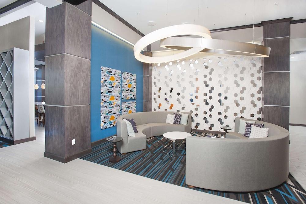 Foto de las zonas nobles de Hotel Hampton Inn &amp;amp; Suites LAX El Segundo, CA