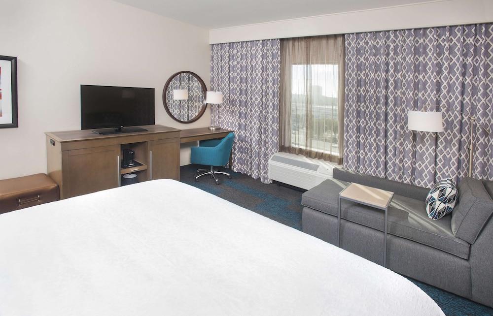 Foto de una habitación de Hotel Hampton Inn &amp;amp; Suites LAX El Segundo, CA
