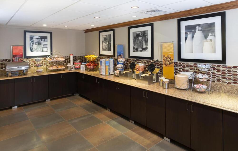 Foto de restauración de Hotel Hampton Inn Buffalo-Airport Galleria Mall