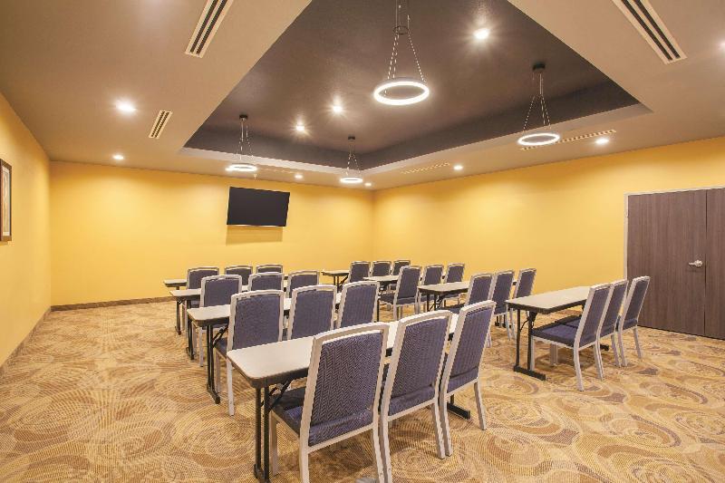 Foto de los servicios de Hotel La Quinta by Wyndham Morgan Hill-San Jose South
