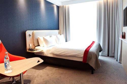 Foto de una habitación de Holiday Inn Express - Saarbrücken, an IHG Hotel