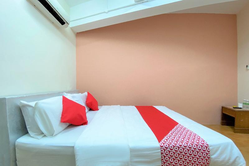Foto de una habitación de OYO 89540 B Hotel Penang