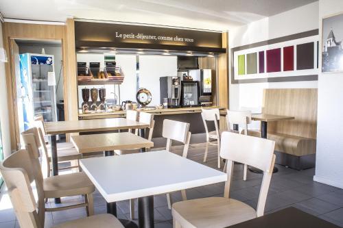 Dining – B&amp;amp;B Hôtel Vierzon