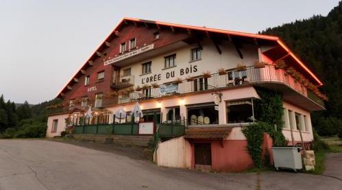 Foto del exterior de Hôtel L&amp;#039;Orée du Bois