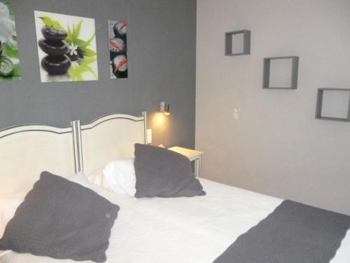 Foto de una habitación de Hôtel Picardia