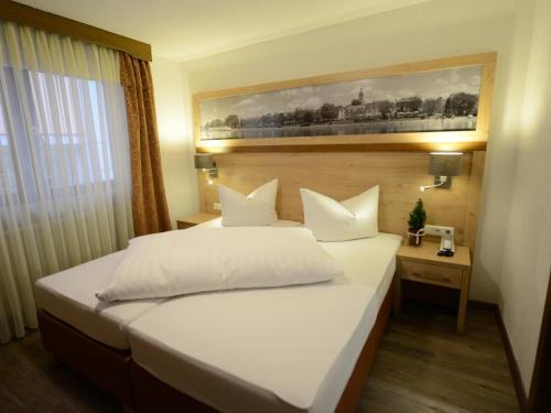 Foto de una habitación de Land-gut Hotel zum Löwen Garni