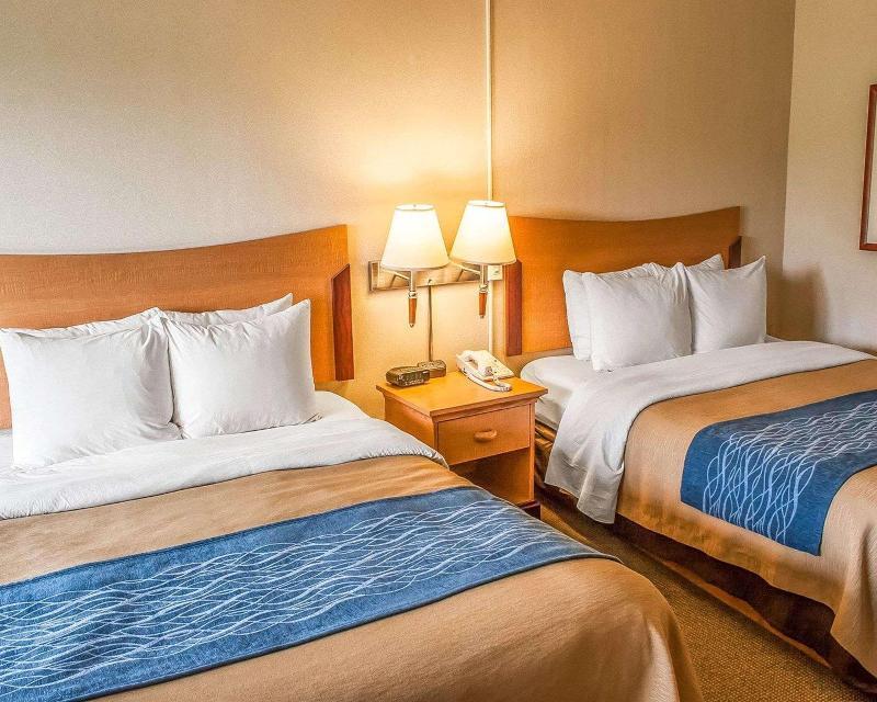 Room – Hotel Comfort Inn &amp;amp; Suites Ocean Shores